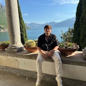 Meet your Posher, Rodrigo